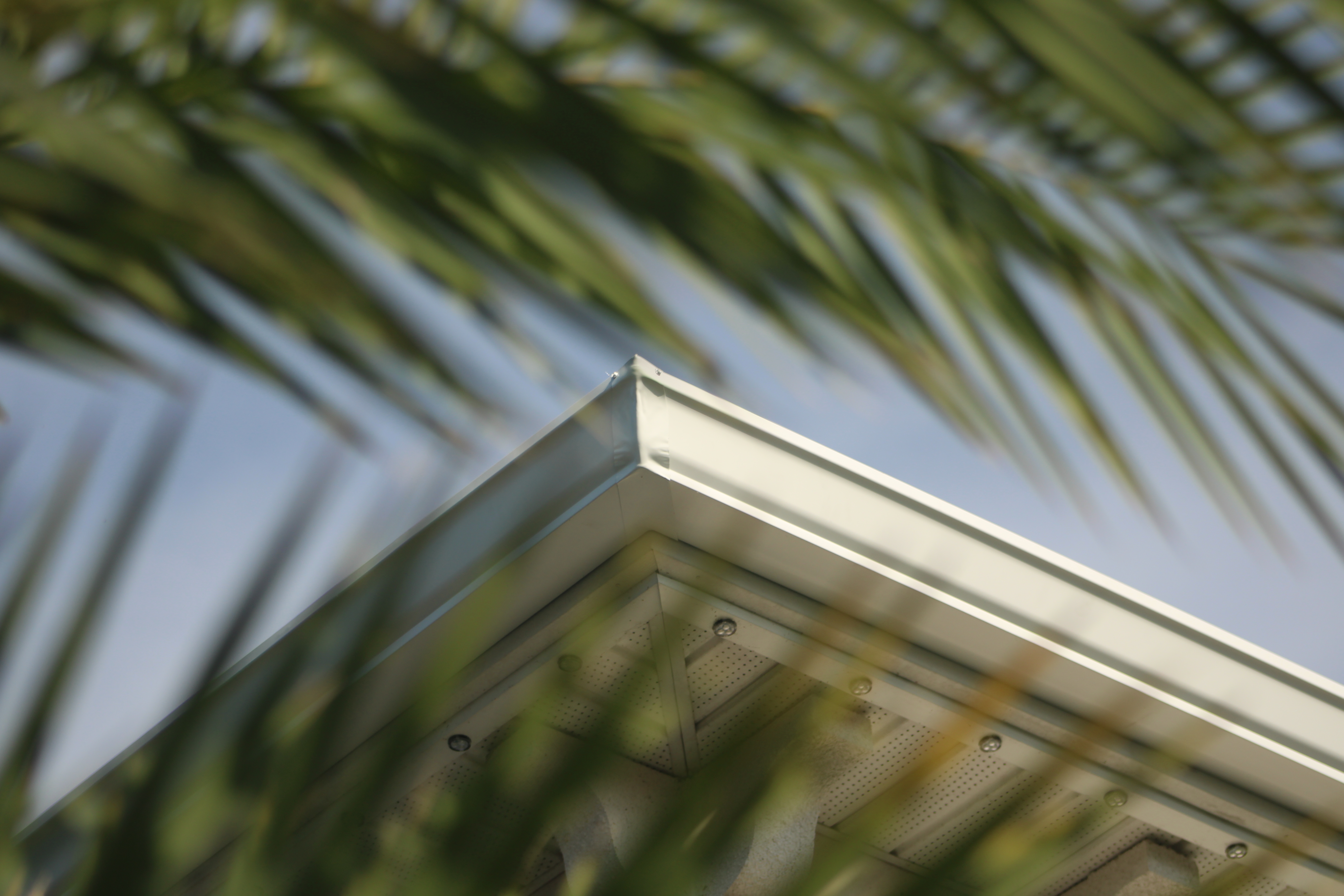 Why Seamless Gutters are a Central Florida Essential